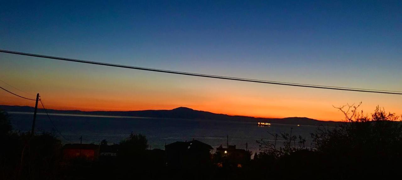 Mountain & Sea Apartment Kalamata Luaran gambar