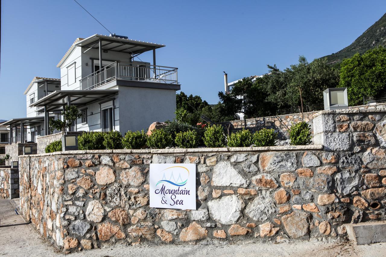 Mountain & Sea Apartment Kalamata Luaran gambar